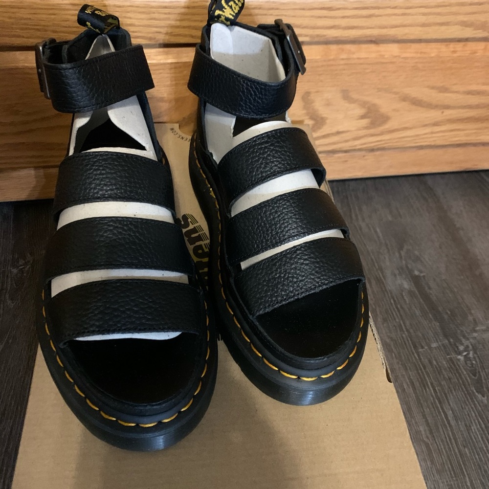 Dr Martens Clarissa 2 quad flatform
